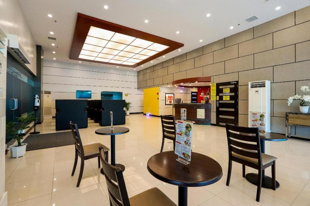 Hotel Sogo Macapagal Paranaque City Exterior foto